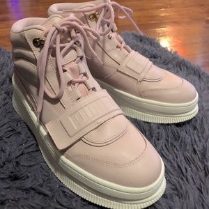 NWOT 💕 PUMA Deva Boots in Pink 💕 US 10